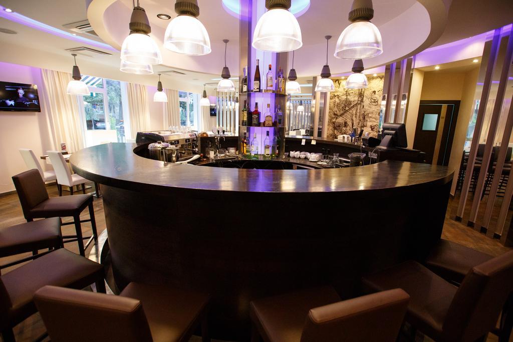 卡姆扬斯凯 Schiller酒店 外观 照片